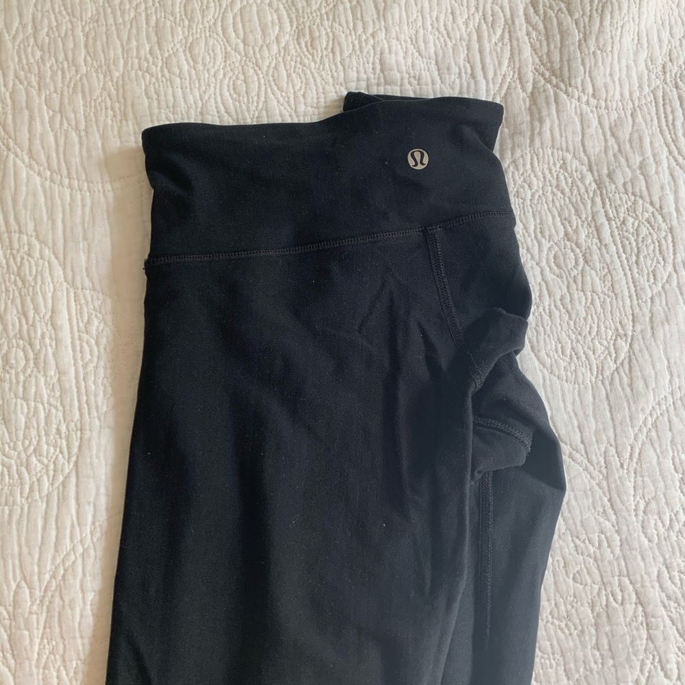 Lululemon cropped black leggings